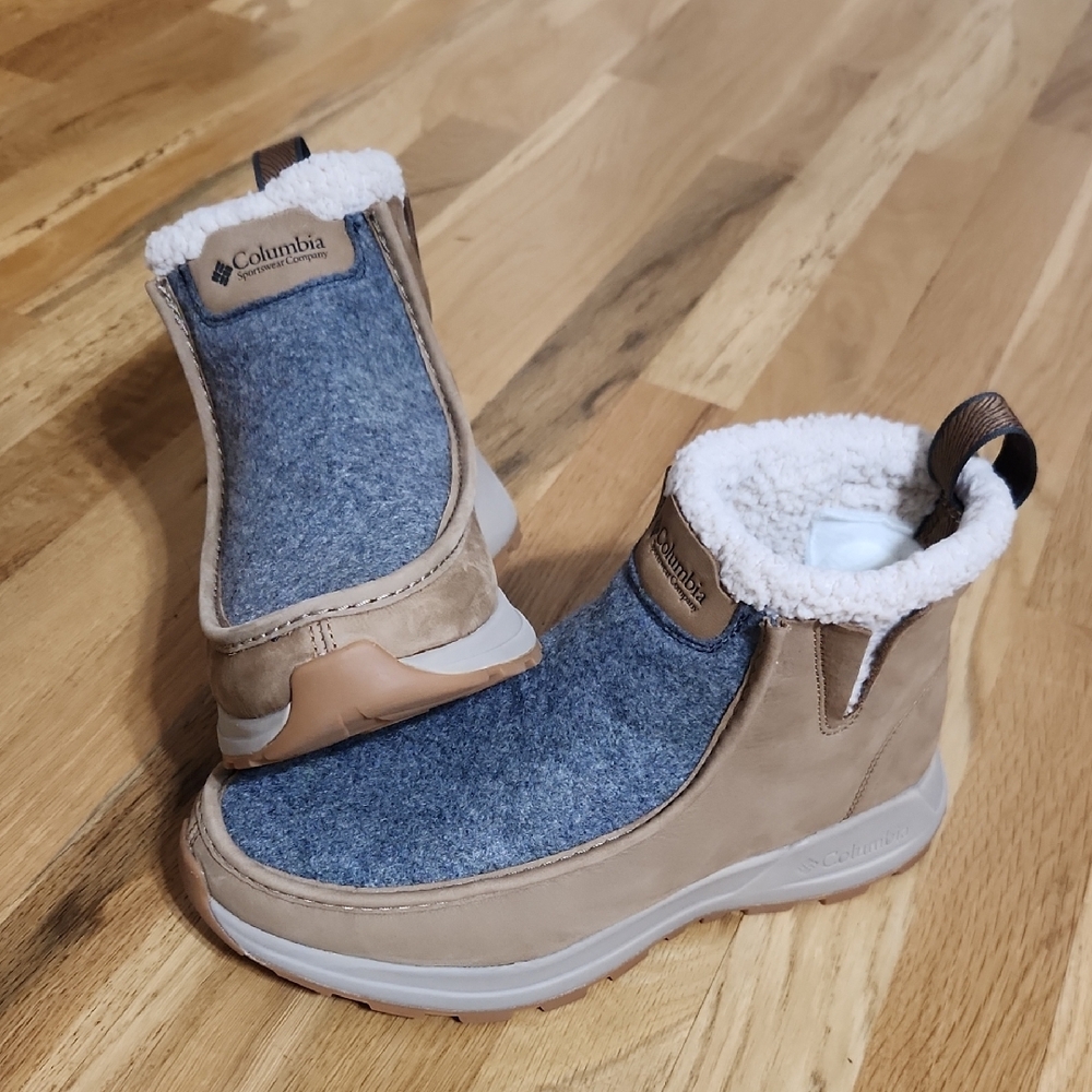 Columbia Landroamer Boots with Sherpa Lining